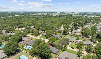 2208 Hickory Dr, Ardmore, OK 73401