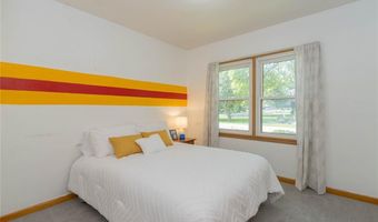 805 31st Ave, Middle Amana, IA 52203