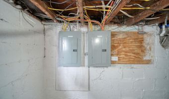 110 W Albert, Adrian, MI 49221