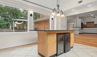 4100 DOWNING St, Annandale, VA 22003