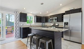 64 Weeks St, Cumberland, RI 02864