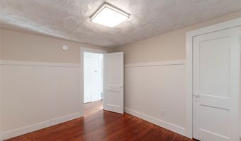 17 S Airmont Rd, Airmont, NY 10901