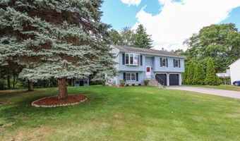 8 Beckmann Ln, Nashua, NH 03062