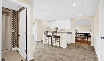 430 Summer Lake Dr, Bedford, IN 47421