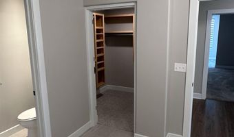 820 E Park Pl, Andover, KS 67002