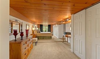 1 Tupperware Dr 226, North Smithfield, RI 02896