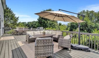 12 E Gate Dr, Alloway, NJ 07418