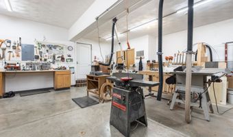 2182 Seippel, Asbury, IA 52002