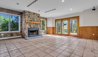 42 Crest Dr, Basking Ridge, NJ 07920