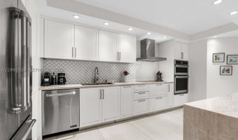9801 Collins Ave 5R, Bal Harbour, FL 33154