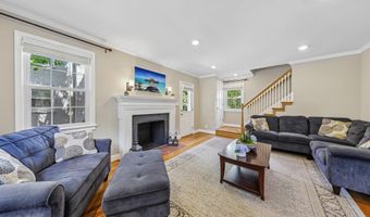 3724 2ND St S, Arlington, VA 22204