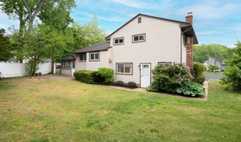 540 Sherman Ave, Belford, NJ 07718