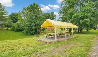 11850 Walnut St, Adelphi, OH 43101