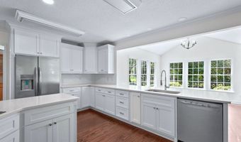 2215 WALLINGTON Dr, Albany, GA 31707