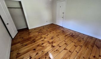 986 S East St #A, Amherst, MA 01002