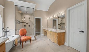 219 Ridgefield St, Bentonville, AR 72712