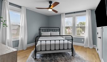 20 Summer St 2, Newport, RI 02840