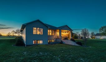 557 ROYAL ST PATS Dr, Wrightstown, WI 54180