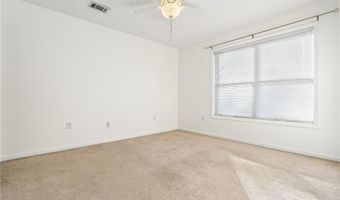 1114 S COLLEGE St, Auburn, AL 36830