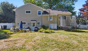 11 Probasco Dr, Allentown, NJ 08501