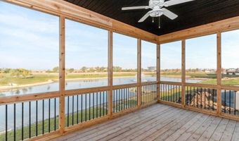 785 Clover Hill Dr, North Liberty, IA 52317