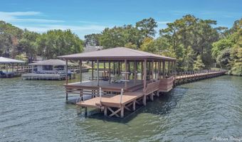 5617 S Lakeshore Dr, Shreveport, LA 71119