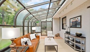 6010 BENALDER Dr, Bethesda, MD 20816