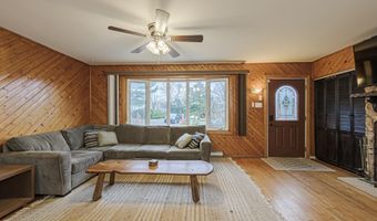 48 W BOLTON Ave, Absecon, NJ 08201
