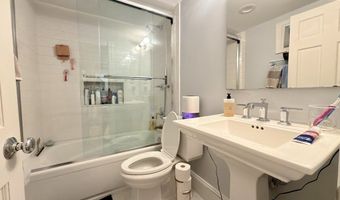41 Pickney St B, Boston, MA 02114