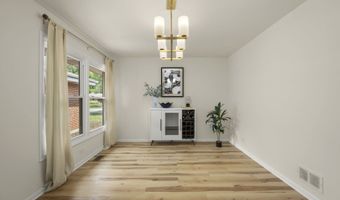 1110 S Fernandez Ave, Arlington Heights, IL 60005