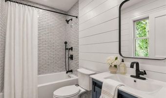 8 Cross St 2, Newport, RI 02840