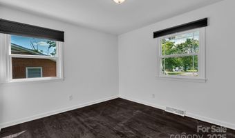 4930 Crestmont Dr, Charlotte, NC 28205