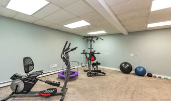 107 Fresh Pond Ln, Brookline, NH 03033