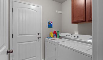 208 Teakwood Dr, Andrews, TX 79714