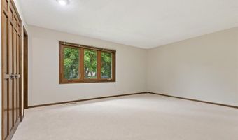 13789 Holyoke Ln, Apple Valley, MN 55124
