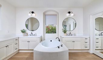 2610 Garden House Rd, Carlsbad, CA 92009