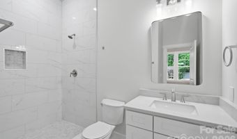 1106 Brookhurst Dr, Charlotte, NC 28205