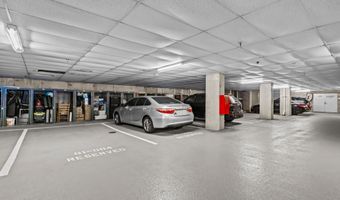 1111 ORONOCO St 326, Alexandria, VA 22314