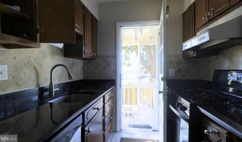 2112 N BRANDYWINE St, Arlington, VA 22207