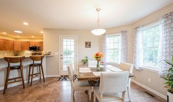 211 Thompson Dr, Atkins, IA 52206