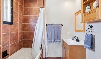 75 N 200 E St, Alton, UT 84710