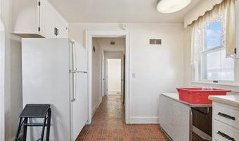 4306 F St, Amana, IA 52203