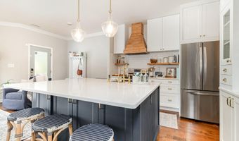 507 Village Loop Dr, Apex, NC 27502