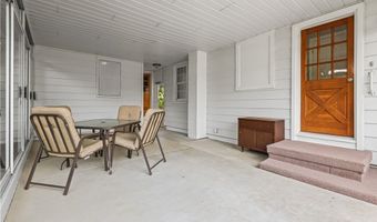 983 Roseland Rd, Alliance, OH 44601