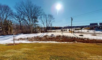 2719 Bristol Ridge Dr, Ann Arbor, MI 48105