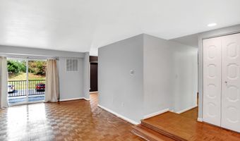 1 SILVERWOOD Cir 8, Annapolis, MD 21403