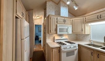 9 H St, Cascade, ID 83611