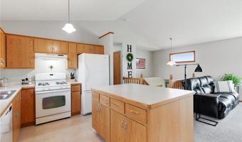 215 Ash St E, Annandale, MN 55302