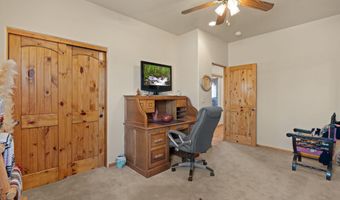650 Barnett Dr, Bosque Farms, NM 87068