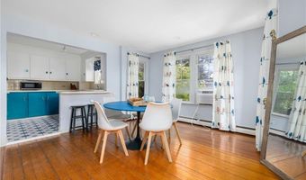 37 Concord Dr, Middletown, RI 02842